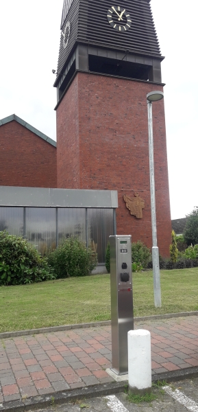 Foto von der Etelser Lades�ule f�r Elektrofahrzeuge